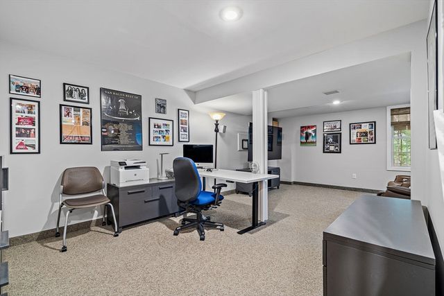 16 Christopher Dr, Grafton, MA 01519