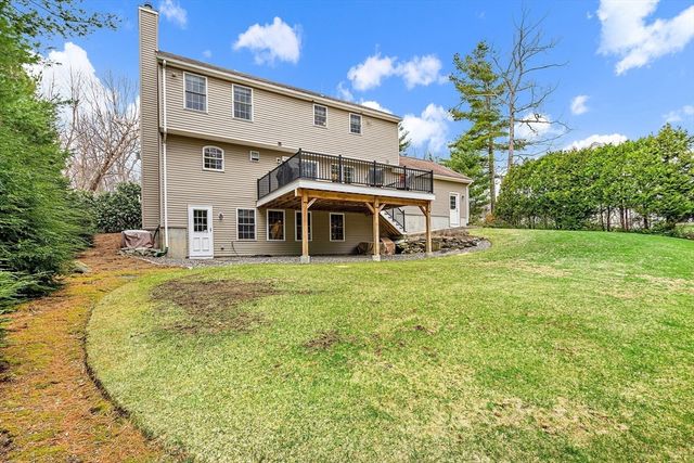 16 Christopher Dr, Grafton, MA 01519