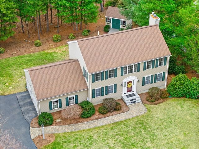 16 Christopher Dr, Grafton, MA 01519