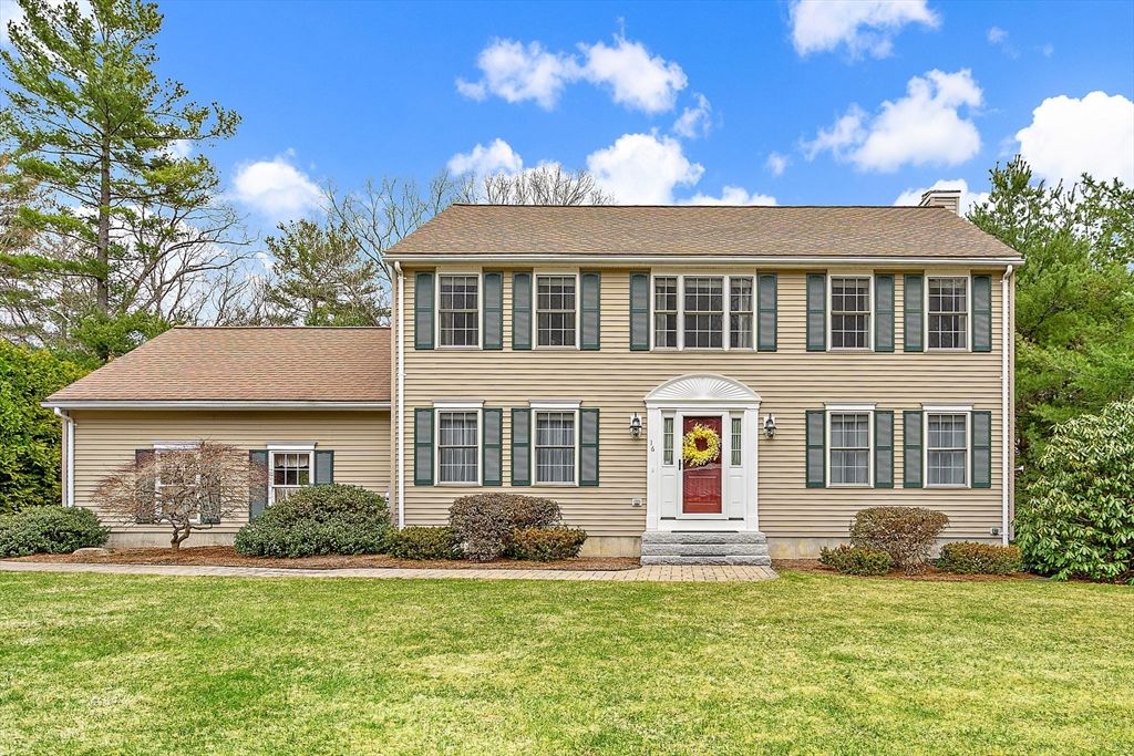 16 Christopher Dr, Grafton, MA 01519