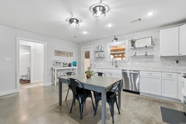 243 Highway 285 N, Greenbrier, AR 72058