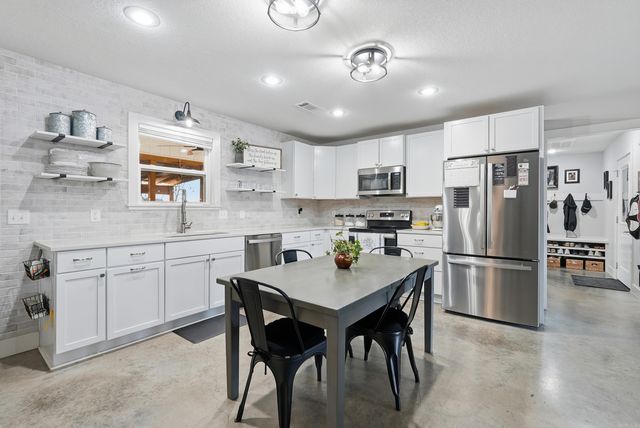 243 Highway 285 N, Greenbrier, AR 72058