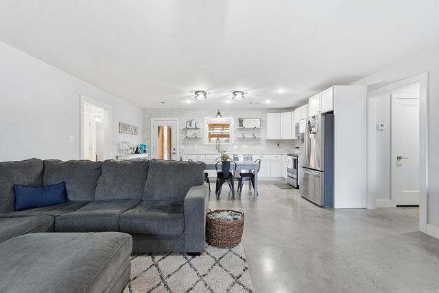 243 Highway 285 N, Greenbrier, AR 72058