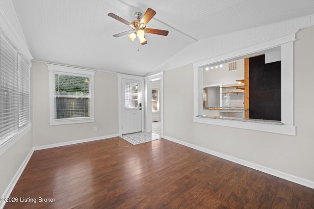1019 Lydia St, Louisville, KY 40217