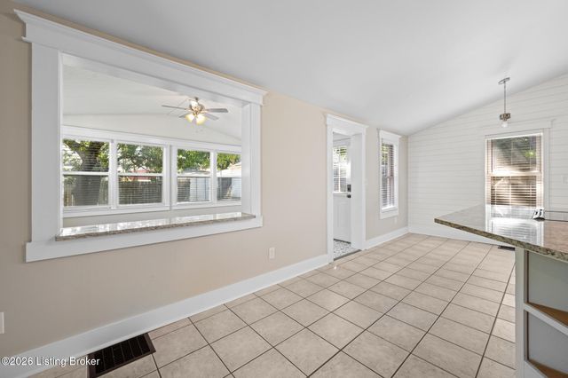 1019 Lydia St, Louisville, KY 40217