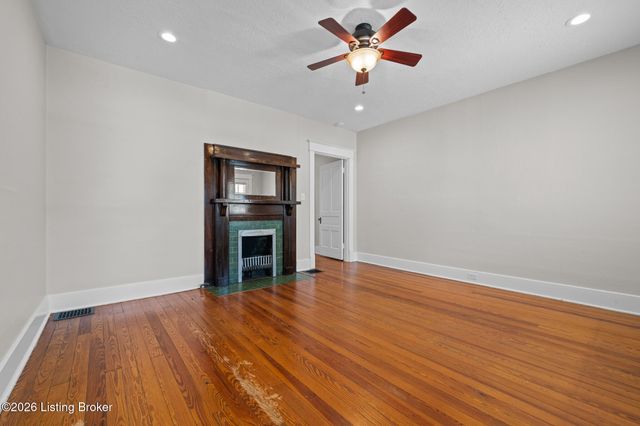 1019 Lydia St, Louisville, KY 40217