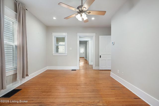 1019 Lydia St, Louisville, KY 40217