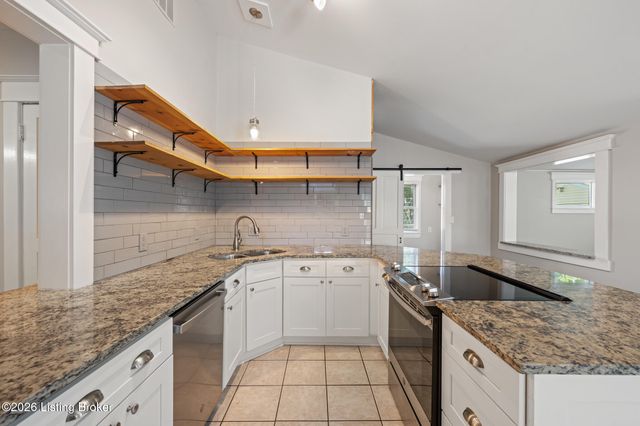 1019 Lydia St, Louisville, KY 40217