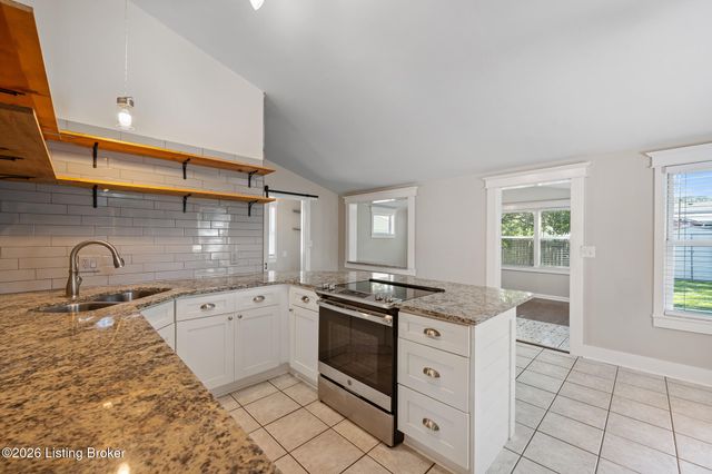 1019 Lydia St, Louisville, KY 40217