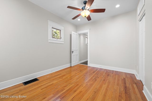 1019 Lydia St, Louisville, KY 40217