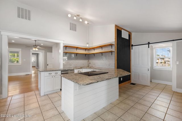 1019 Lydia St, Louisville, KY 40217