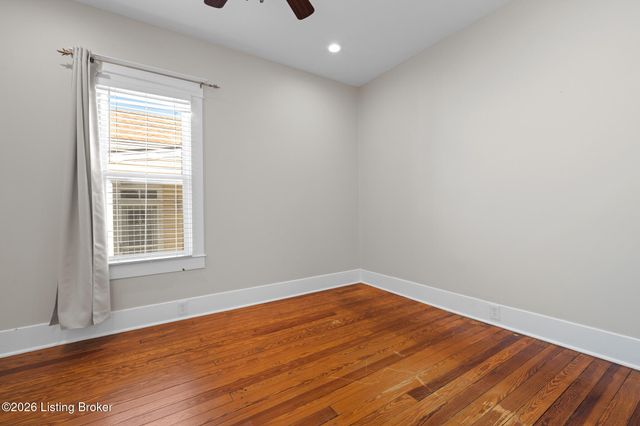 1019 Lydia St, Louisville, KY 40217