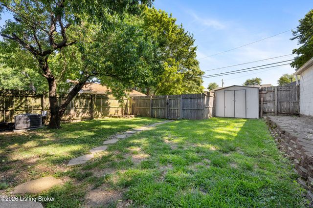 1019 Lydia St, Louisville, KY 40217