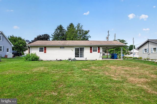 52 ROTHS CHURCH RD, Spring Grove, PA 17362