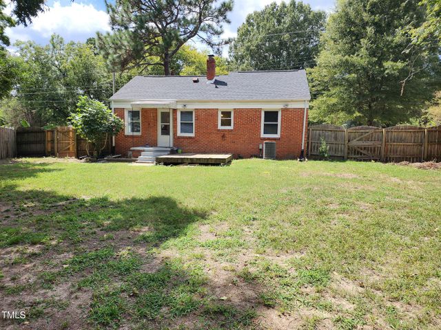 704 N King Charles Road, Raleigh, NC 27610