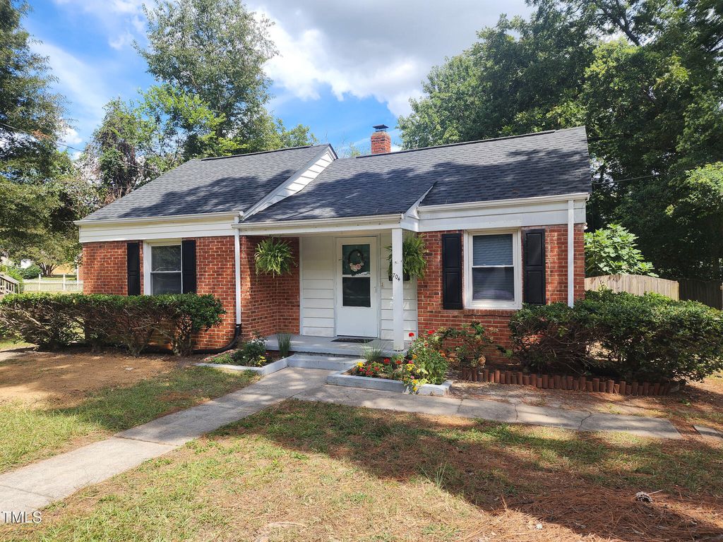 704 N King Charles Road, Raleigh, NC 27610