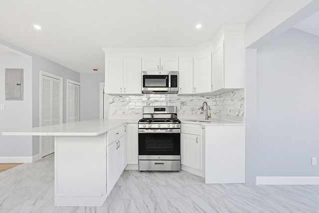 185 Suffolk Ave, Revere, MA 02151