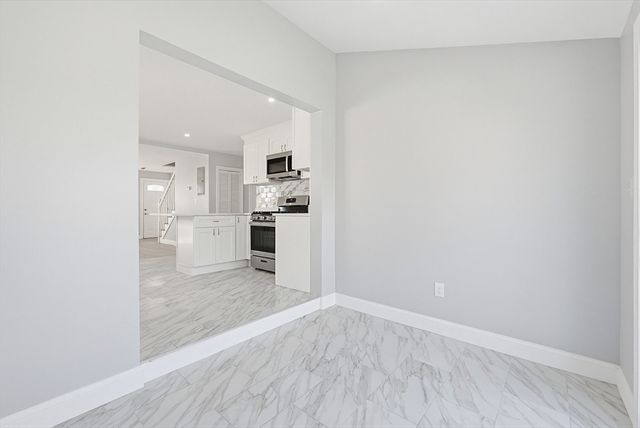 185 Suffolk Ave, Revere, MA 02151