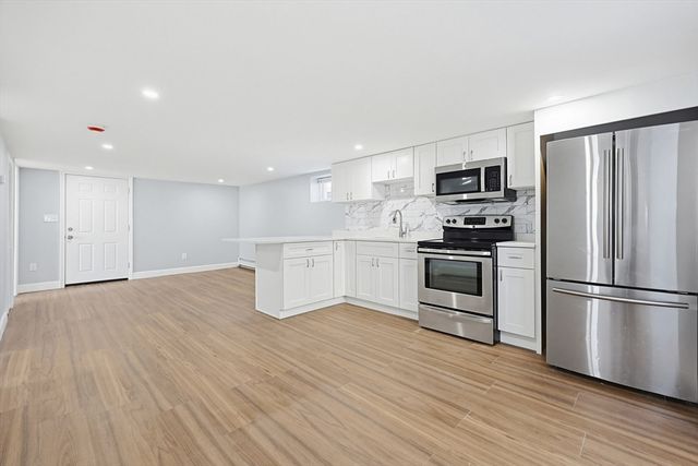 185 Suffolk Ave, Revere, MA 02151