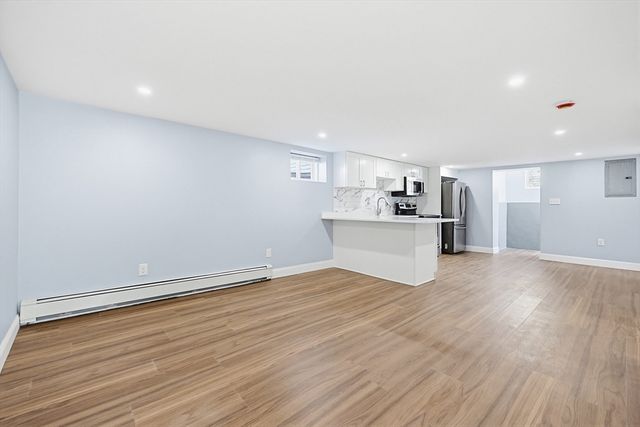 185 Suffolk Ave, Revere, MA 02151