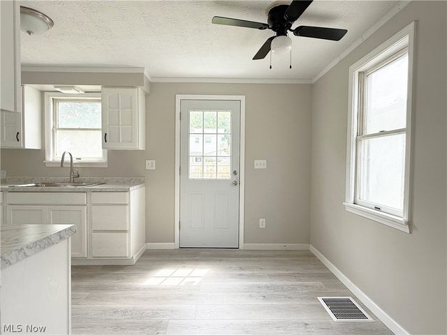 1615 Lehigh Avenue, Lorain, OH 44052
