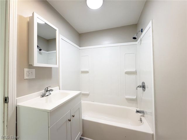 1615 Lehigh Avenue, Lorain, OH 44052