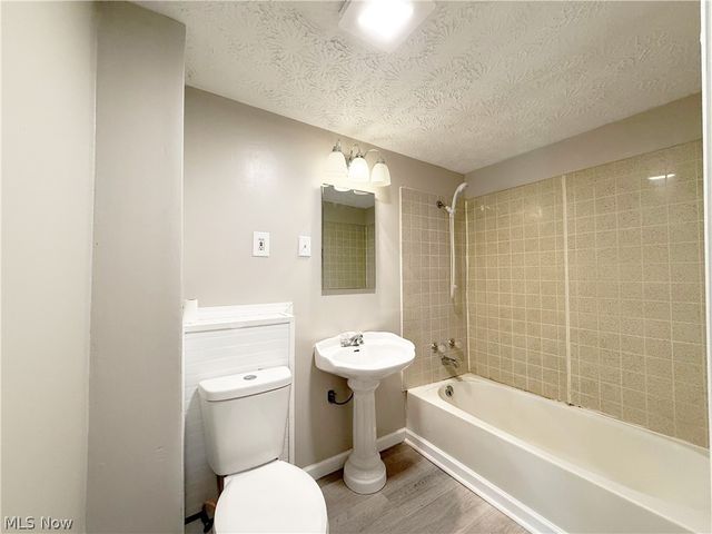 1615 Lehigh Avenue, Lorain, OH 44052