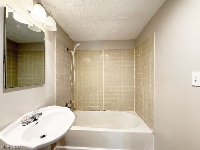 1615 Lehigh Avenue, Lorain, OH 44052