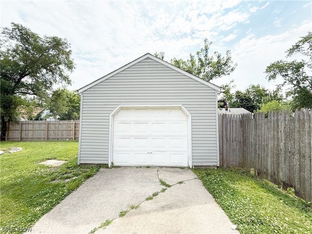 1615 Lehigh Avenue, Lorain, OH 44052