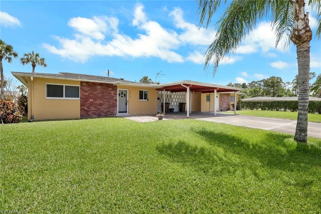 2212 E 6th ST, LEHIGH ACRES, FL 33936 — photo 3