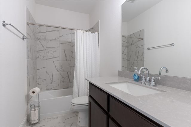 5200 Woodway Drive, Denton, TX 76226