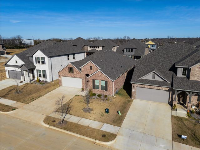 5200 Woodway Drive, Denton, TX 76226