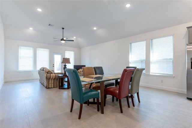 5200 Woodway Drive, Denton, TX 76226
