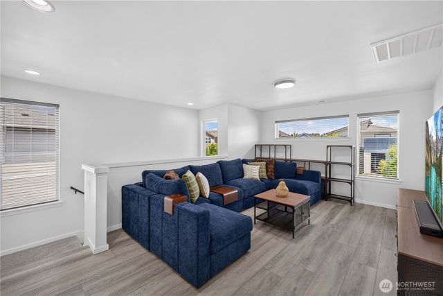 33011 SE Cottonwood Street, Black Diamond, WA 98010