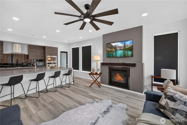 33011 SE Cottonwood Street, Black Diamond, WA 98010