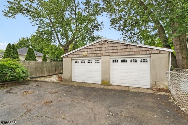 836 S Park Ave, Linden City, NJ 07036