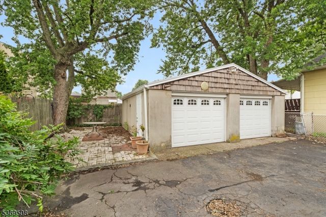 836 S Park Ave, Linden City, NJ 07036