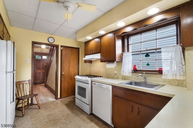 836 S Park Ave, Linden City, NJ 07036