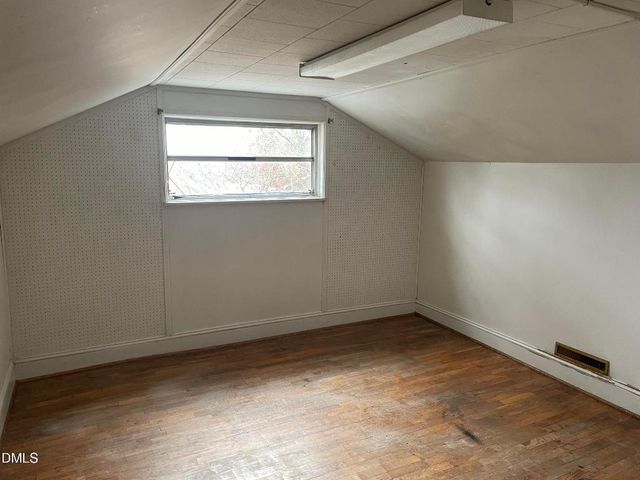 2012 Chapel Hill Road, Burlington, NC 27215