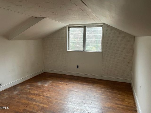 2012 Chapel Hill Road, Burlington, NC 27215