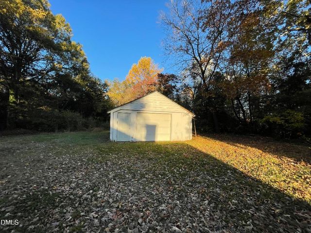 2012 Chapel Hill Road, Burlington, NC 27215