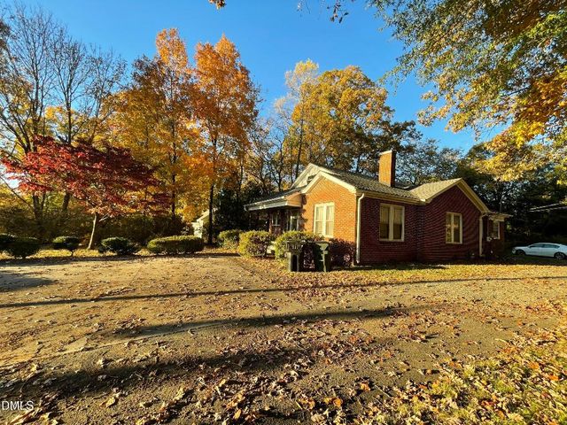 2012 Chapel Hill Road, Burlington, NC 27215