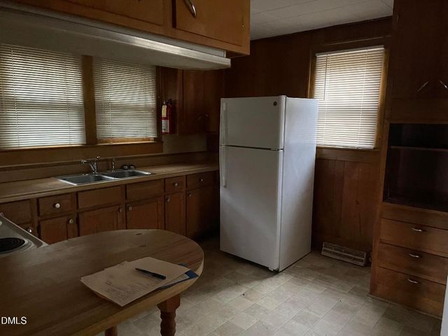 2012 Chapel Hill Road, Burlington, NC 27215