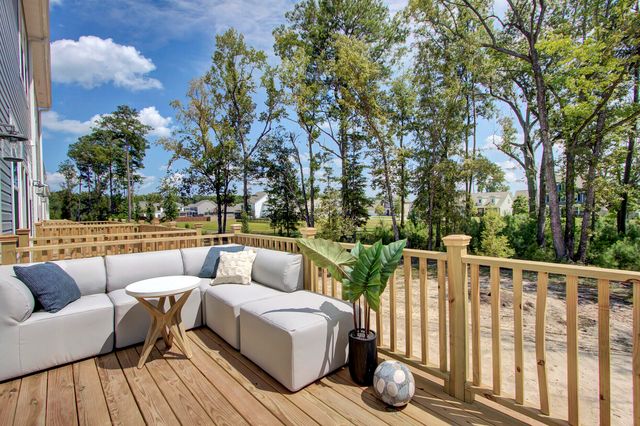 427 Caledon Court, Johns Island, SC 29455