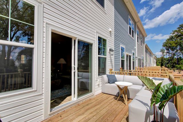 427 Caledon Court, Johns Island, SC 29455