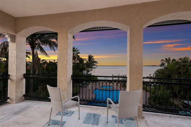 518 58TH STREET, Holmes Beach, FL 34217