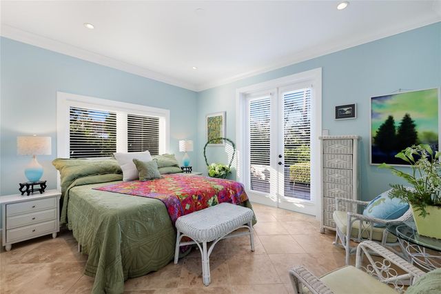 518 58TH STREET, Holmes Beach, FL 34217