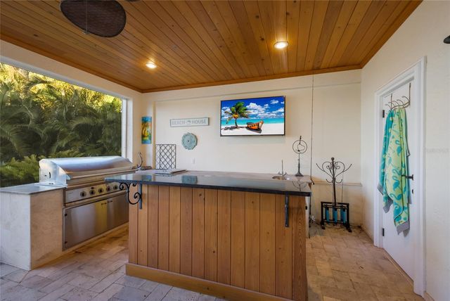 518 58TH STREET, Holmes Beach, FL 34217