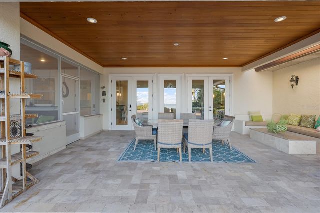 518 58TH STREET, Holmes Beach, FL 34217
