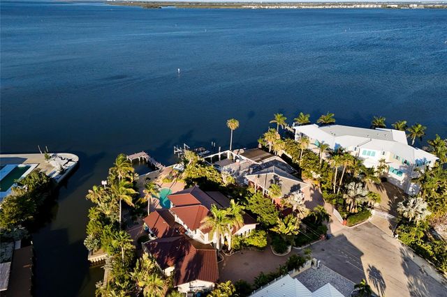 518 58TH STREET, Holmes Beach, FL 34217